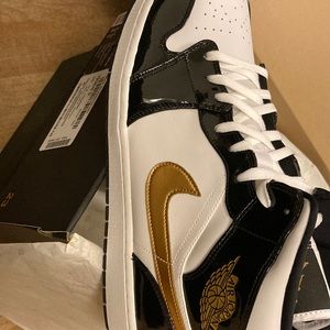 Air Jordan’s 1 Mid SE 🔥👑